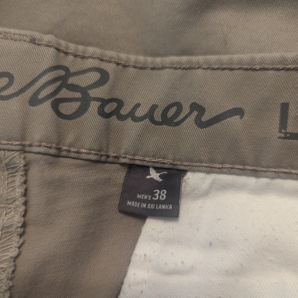 Eddie Bauer Legend Wash Slim Fit Light Tan Putty Chino Shorts #0507. Men's 38 - Picture 3 of 7